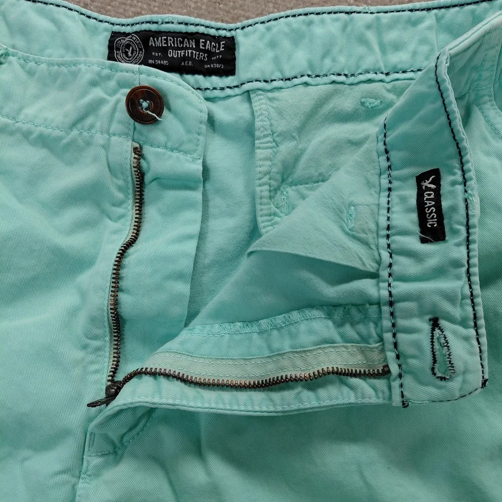 American Eagle Mens Ocean Blue Shorts Size 38 Inseam 9